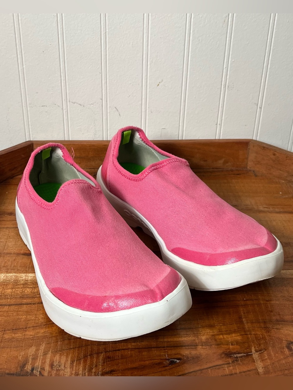 OOFOS Slip-on Shoe Womens 9